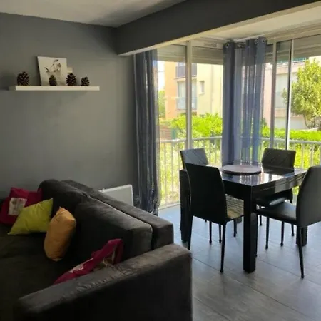 T3 Au Cap D'agde Avec Parking, A 10 Min Du Port Et 15 Min De La - Fr-1-749-9 Apartment