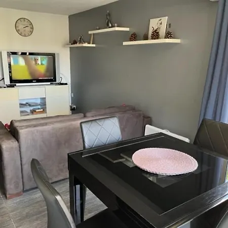T3 Au Cap D'agde Avec Parking, A 10 Min Du Port Et 15 Min De La - Fr-1-749-9 Apartment Agde