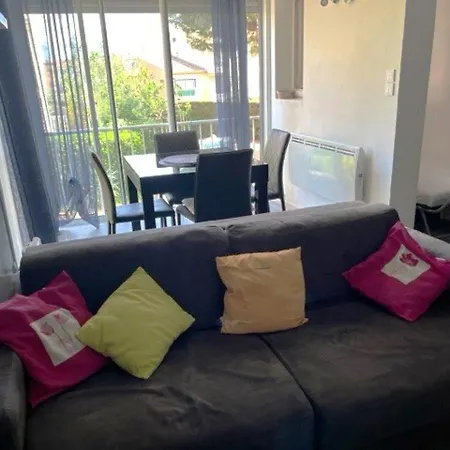 T3 Au Cap D'agde Avec Parking, A 10 Min Du Port Et 15 Min De La - Fr-1-749-9 Apartment *